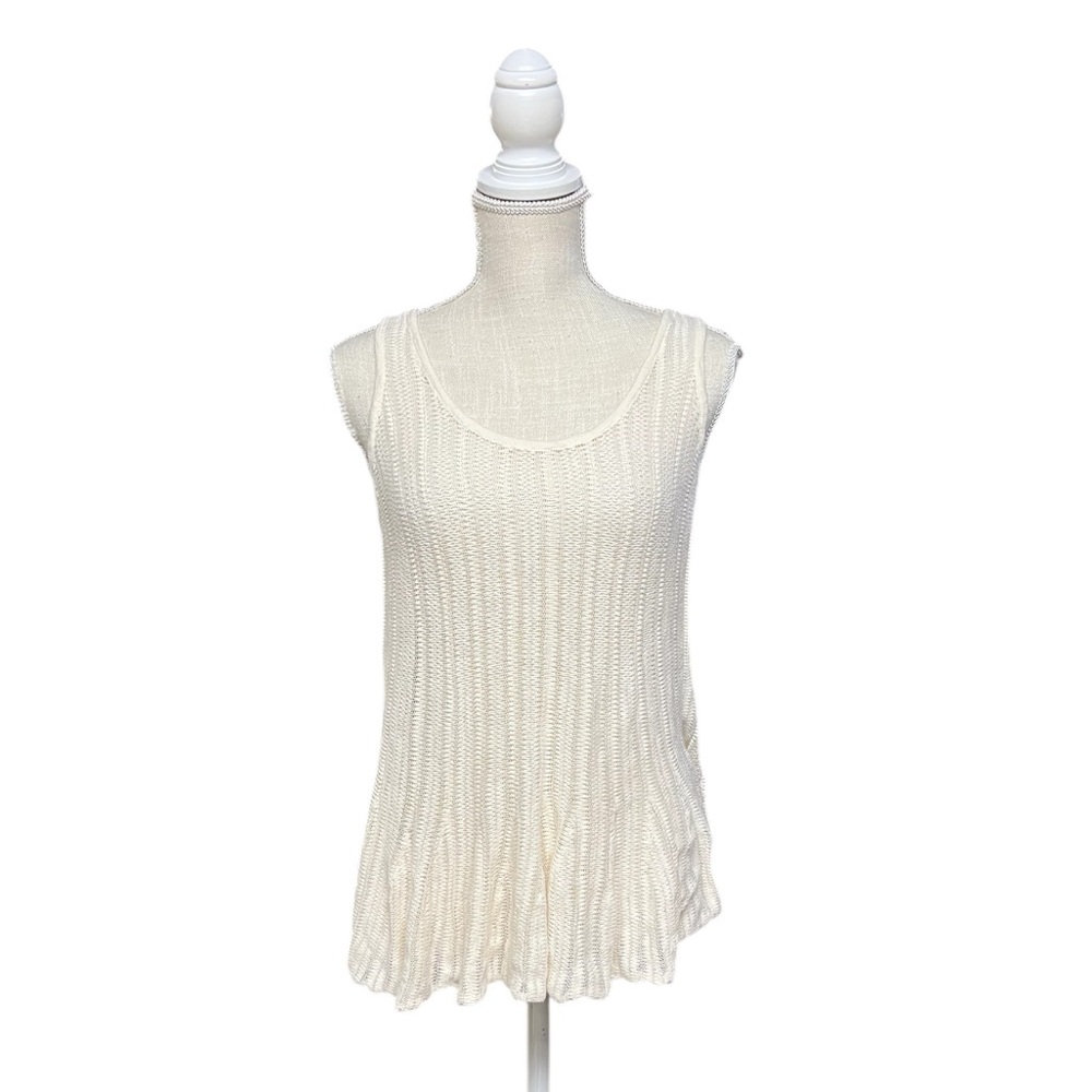 American Eagle Cream Sleeveless Knit Top